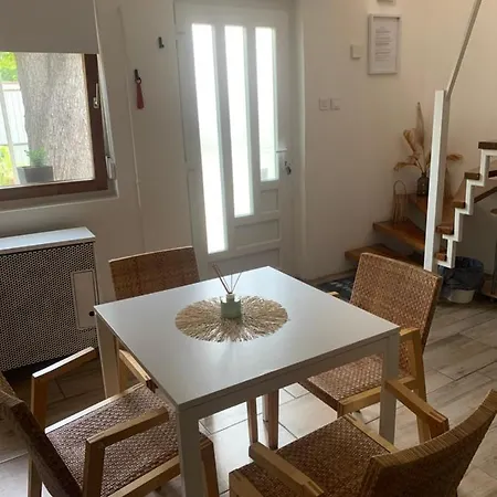 Kertesz Vendeghaz Apartment *